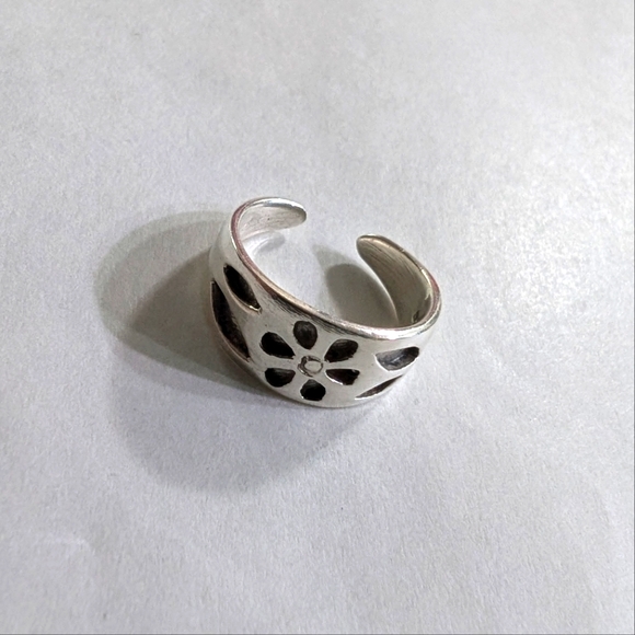 Sterling toe ring pinky flower chunky heavy solid ring - Picture 1 of 4
